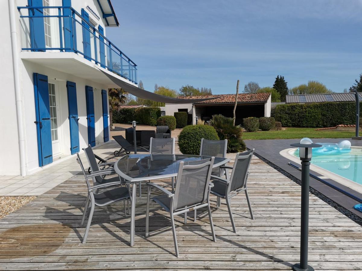 Maison De Campagne Proche Des Plages Saint-Romain-de-Benet Eksteriør billede